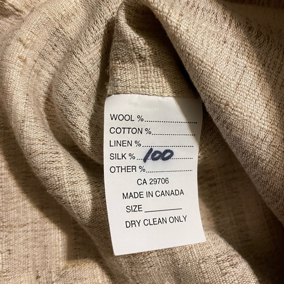 Stylish silk top by Ron and Normand - Picture 3 of 3